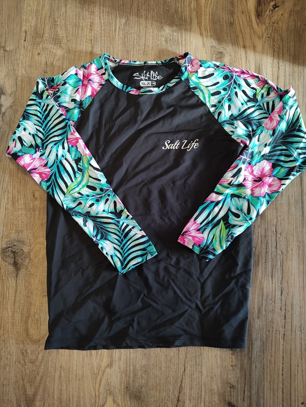 Salt Life Black Hawaiian Girl's LS Crew SLX Top